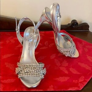 Antonio Melani rhinestone ankle strap heels sz 6.5